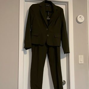 New York & Company Pant Suit Set (Size 8)